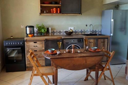 Beachside Apartment - Sleeps 2