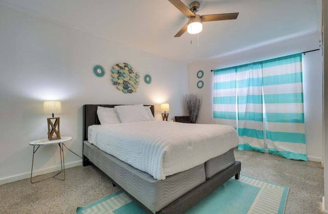 Beachside Cozy Home w/ Patio in Hollywood