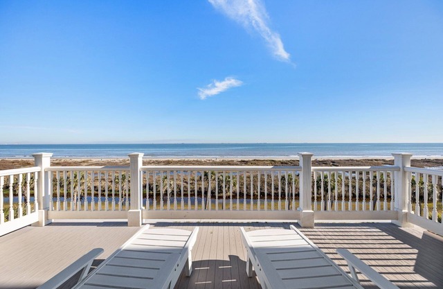 Beachtown Galveston - Luxury Beachfront Home w/ Private Pool, Elevator, Yard!