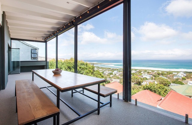 Villa de Beachtown con impresionantes vistas