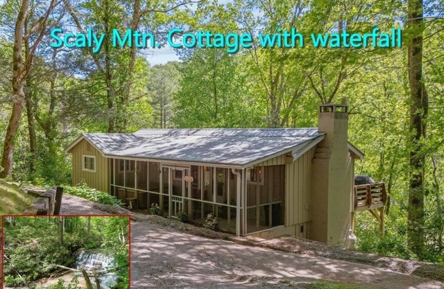 Bear Ridge Cabin. HOT TUB ¡Recién agregado! Acogedor y aislado. Cerca de Highlands, Carolina del Norte.