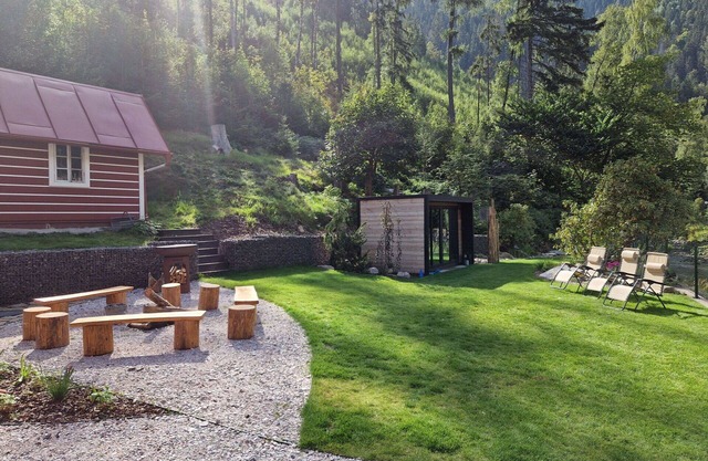Preciosa casa de vacaciones privada con WIFI, TV, patio, mascotas permitida y aparcamiento