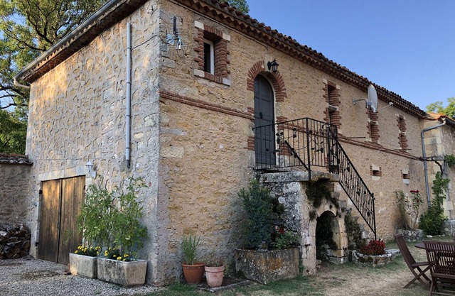 piedra restaurada casa de vacaciones, capacidad para 6 personas. Cuenta con 18 acres de terrenos grandes