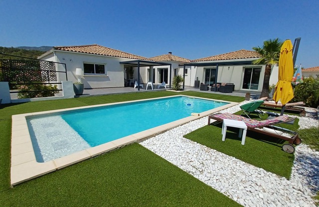 HERMOSA VILLA 200 M2 ENTRE MAR Y RÍOS PARA 8 PERSONAS