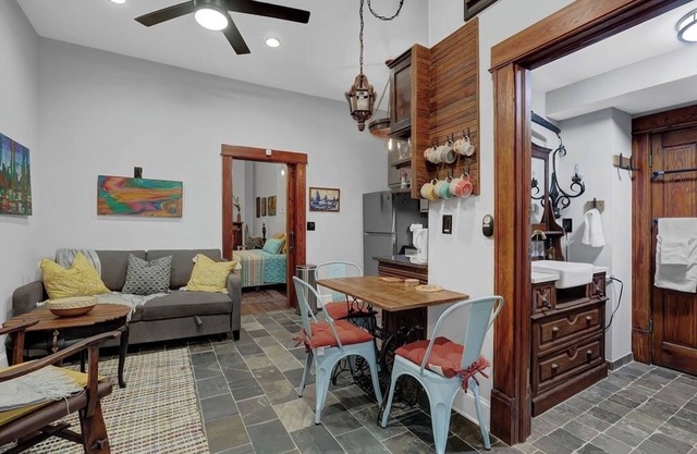 Beautiful 1 Bdrm Apt in Prime ATL Location!