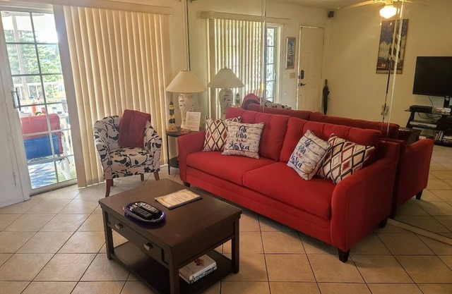 Hermoso condominio de 1 habitación / 1 baño en alquiler en Paradise Lakes Clothing Resort opcional