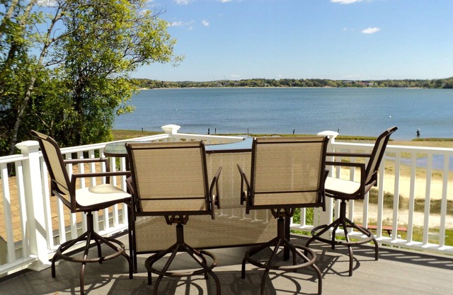 Hermosa 5BR Cape Cod Beach Front Modern Home w / Gorgeous Panoramic Water Views
