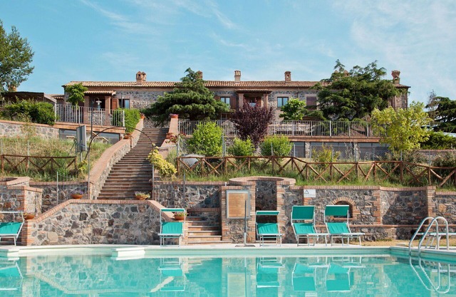 Bonito apartamento para 4 personas con piscina, A/C, WIFI, TV, patio y aparcamiento