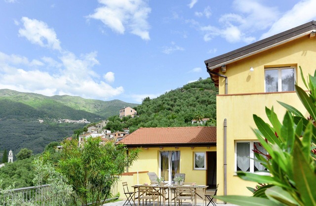 Apartamento con piscina privada, TV, patio, mascotas permitida, vista panorámica, aparcamiento