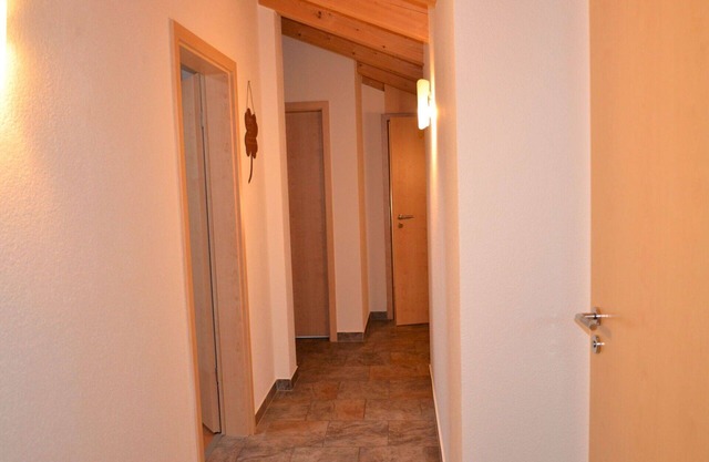 Acogedor apartamento en villa con WIFI, TV, balcón, mascotas permitida y aparcamiento