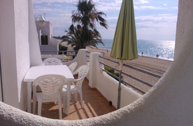 M3 BONITO APARTAMENTO EN PRIMERA LINEA DE PLAYA M3