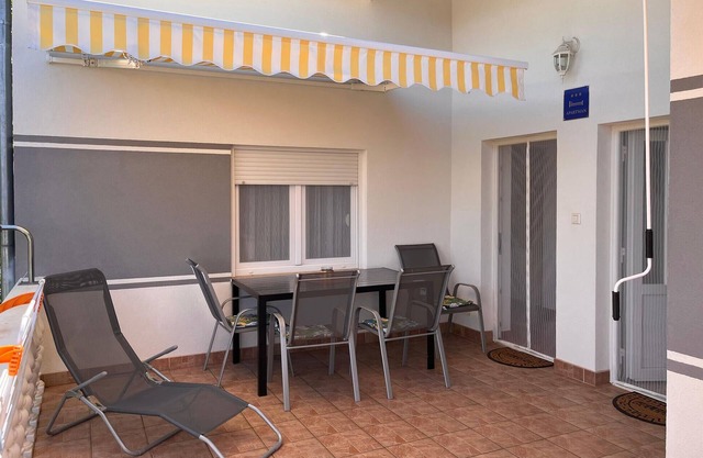 Hermoso apartamento en Gornji Karin