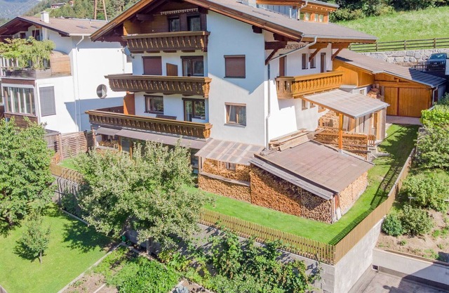 Acogedor apartamento para 10 personas con WIFI, TV, balcón, vista panorámica y aparcamiento