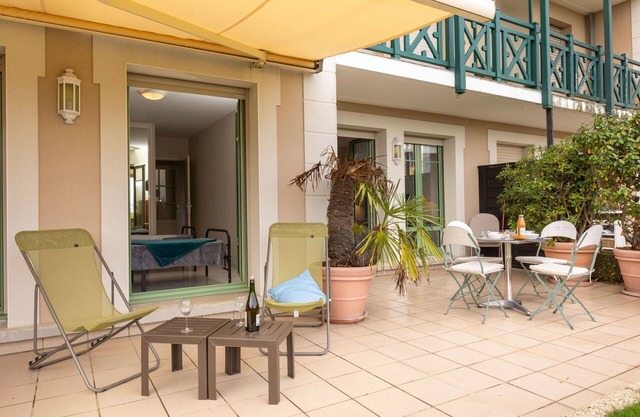 Hermoso apartamento para 4 personas con WIFI, TV, balcón, mascotas permitida y aparcamiento
