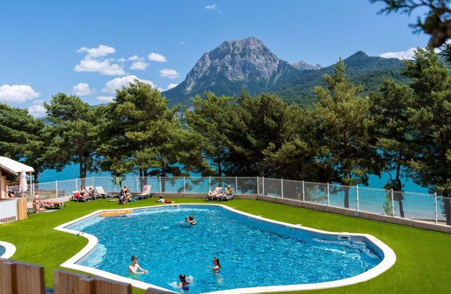 Precioso apartamento en villa con piscina, A/C, TV, terraza, mascotas permitida y aparcamiento