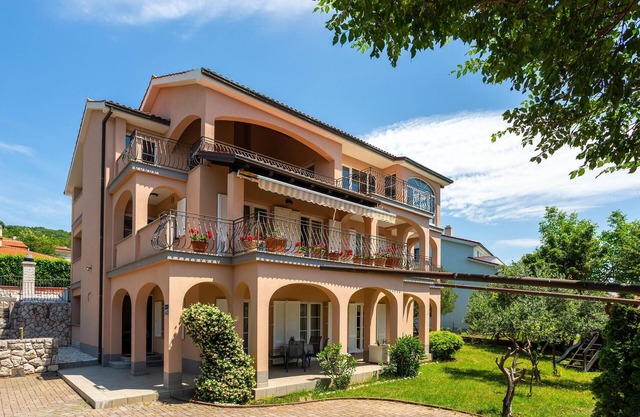 Hermoso apartamento en Kostrena