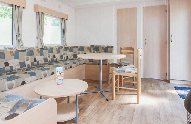 Acogedor apartamento en villa con piscina, WIFI, TV, terraza, mascotas permitida y aparcamiento