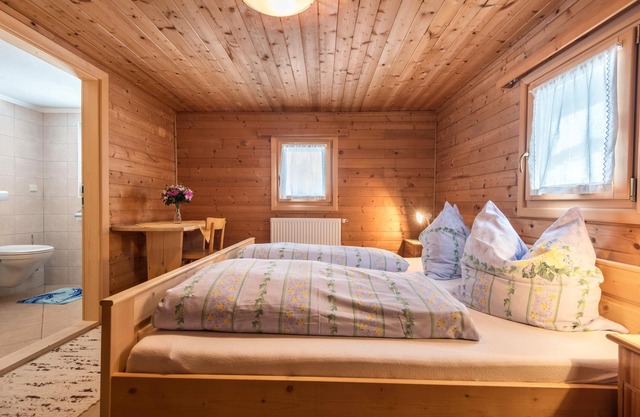 Beautiful Apartment "Krösshof" with Forest View, Wi-Fi, Balcony & Garden; Parking Available
