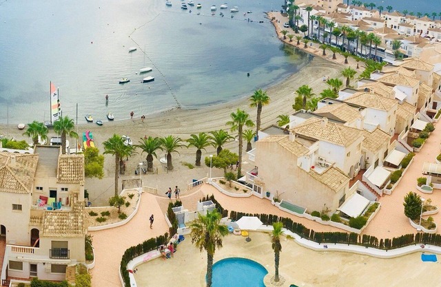 Precioso apartamento con vistas al mar