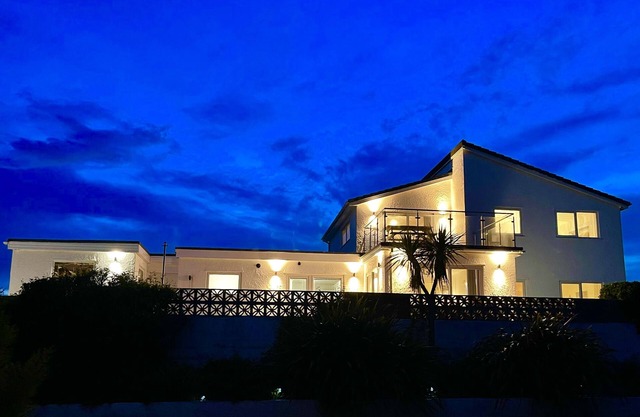 Trearddur BayLarge House Sleeps 14- con Wifi gratuito, Sala de juegos, cerca de la playa
