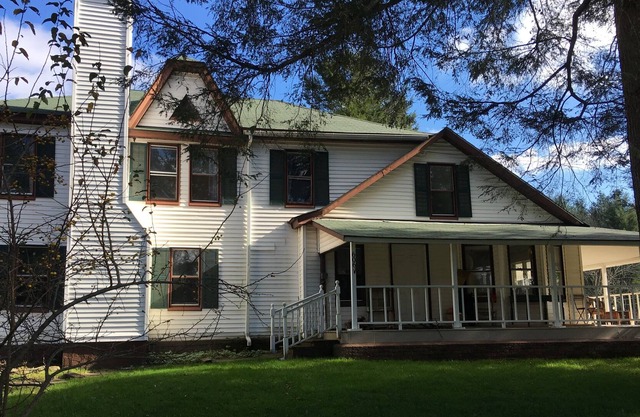 Hermosa casa de campo Catskills, tina caliente de leña! 5 hectáreas con estanque, bosque.