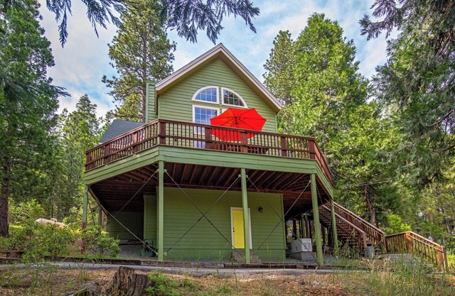 Acogedora cabaña más nueva que está a solo minutos de Pinecrest y Dodge Ridge