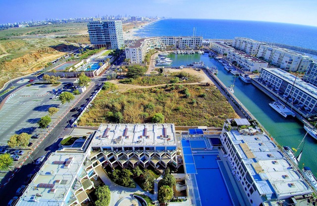 Hermosa suite de todo el jardín en la marina Herzliya - el lugar ideal para familias