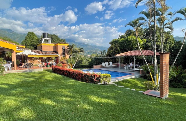 Bonita finca (Villa) en San Jerónimo, Antioquia, 40 min de Medellín