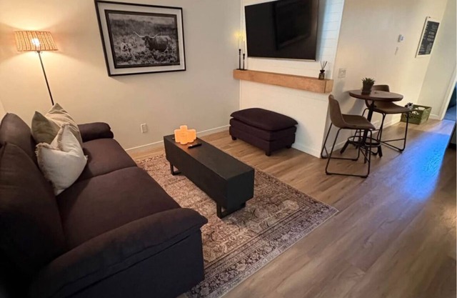 Beautiful fully furnished suite in mahogany