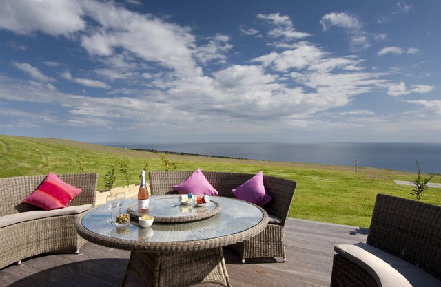 Hermosa casa de vacaciones, a pocos pasos de la playa de Talland ...