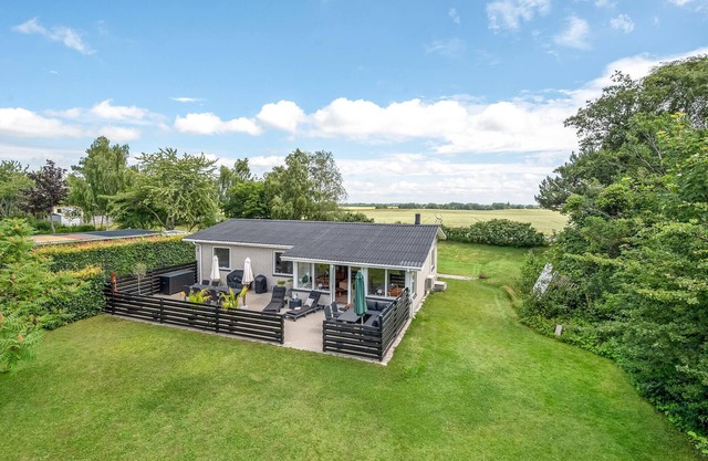 Hermosa casa en Slagelse con cocina.