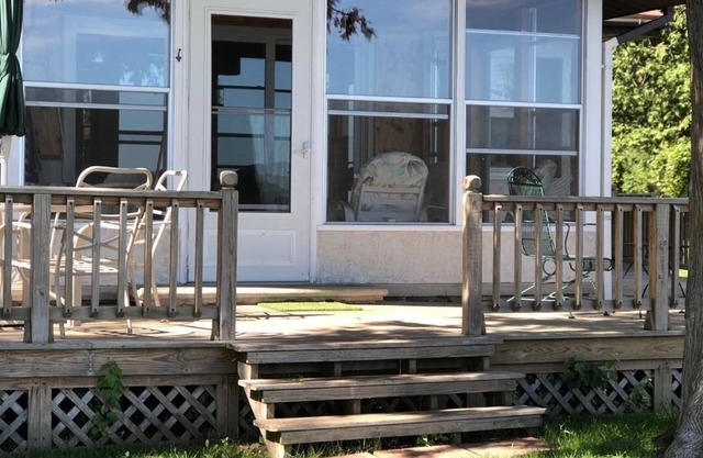 Hermosa casa en todos los deportes del lago Bellaire. Barco al lago de la antorcha