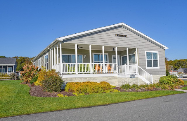 Waterfront Family Vacation (Unidad 544) 4 Bed / 3 Pet Friendly Home!