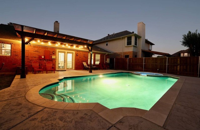 Beautiful spacious home with heated spa and heated pool