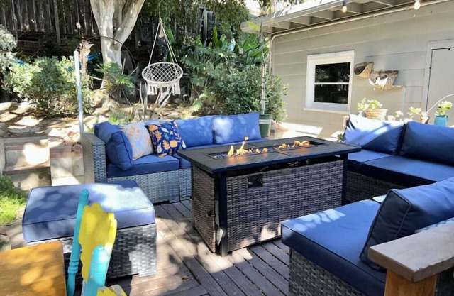 Beautiful home with hottub AC nearBeach
