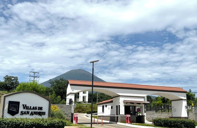 Linda casa en la zona más exclusiva de San Miguel