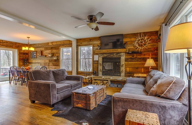Hermosa casa de esquí de Killington Vermont ubicada al lado del sendero de motos de nieve VAST