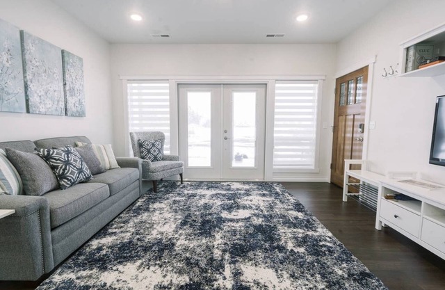 Hermosa Master Suite y cocina completa en casa nueva