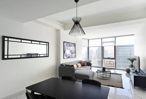 Beautiful Modern 1bd Condo Views W Poolgym! #223