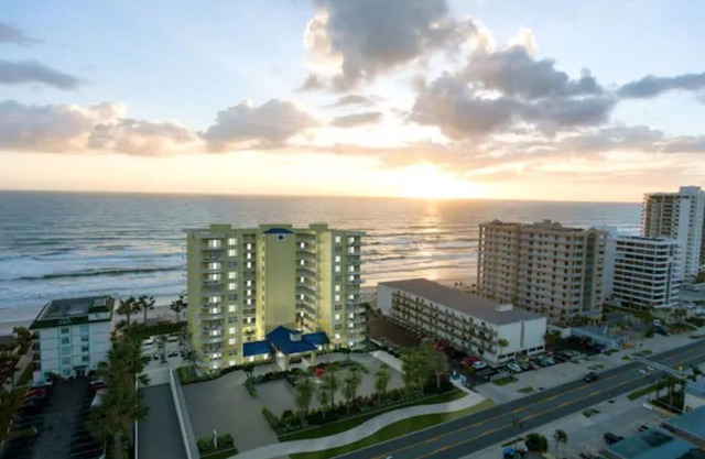 Beautiful New Beachfront Condo