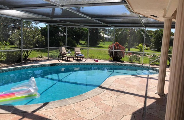 Hermosa villa con piscina en una comunidad segura y cerrada