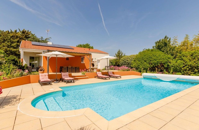 Casa de vacaciones privada con piscina privada, WIFI, TV, terraza, mascotas permitida, aparcamiento