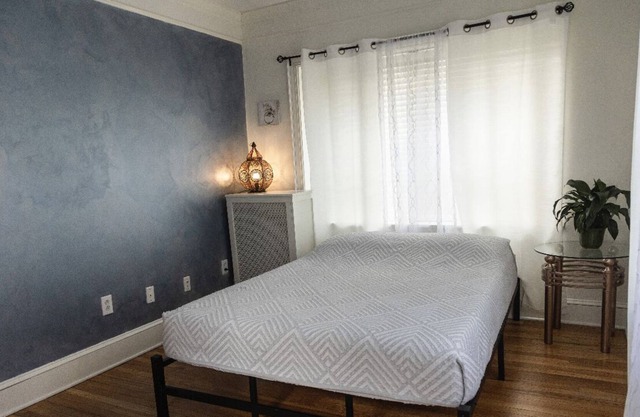 Beautiful Plaza Condo