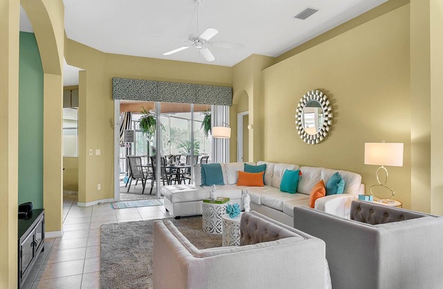 Beautiful pool home, games room, 2 lounges, kids' play space, Disney 11 miles!
