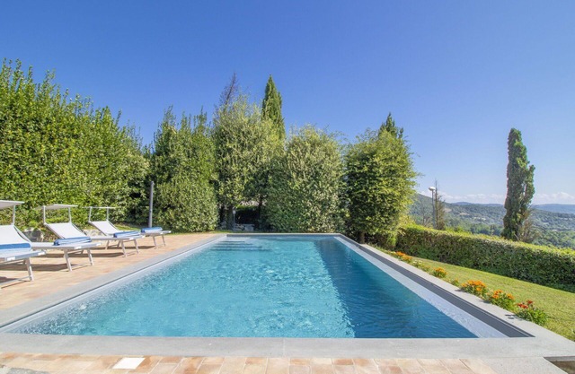 Casa de vacaciones privada con WIFI, jacuzzi, piscina privada, A/C, TV, terraza