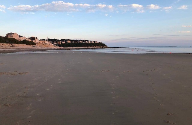 Hermosa playa de Priscilla - pocos minutos. A pie de playa, sin escaleras, totalmente cercado en el patio