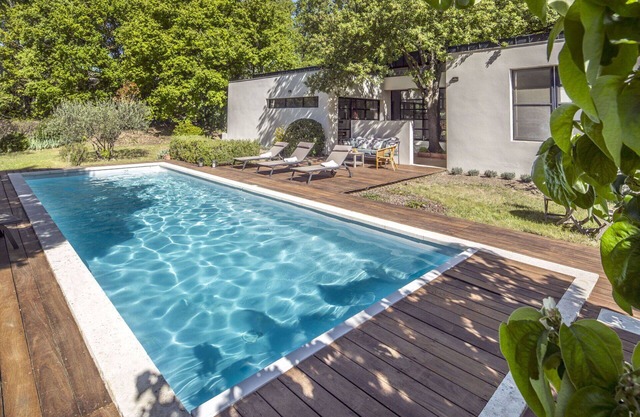 Casa de vacaciones privada con piscina privada, WIFI, TV, terraza, mascotas permitida, aparcamiento