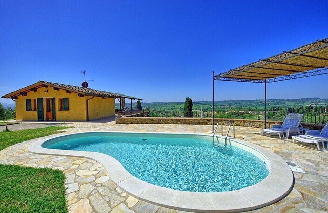Casa de vacaciones privada con WIFI, A/C, piscina privada, TV, terraza, vista panorámica