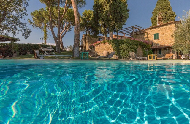 Casa de vacaciones privada con WIFI, piscina privada, TV, veranda, vista panorámica, aparcamiento