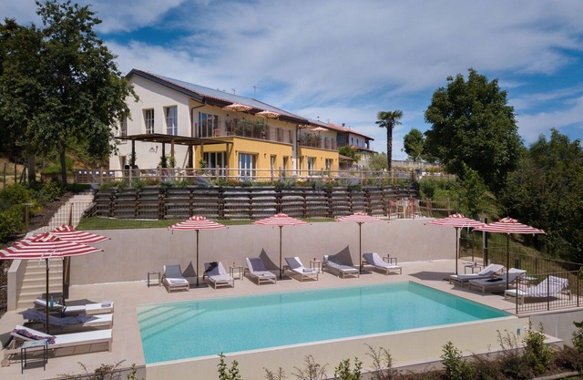 Casa de vacaciones privada con piscina privada, A/C, WIFI, patio, aparcamiento, cerca de Alba